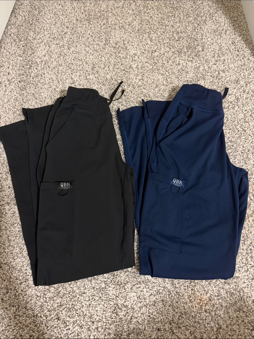 Women’s Scrubs in Black and Navy